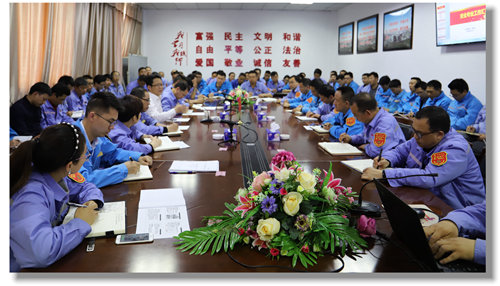 王大真到股份公司、宜都園區(qū)現(xiàn)場辦公(圖2) 王大真到股份公司、宜都園區(qū)現(xiàn)場辦公(圖2)