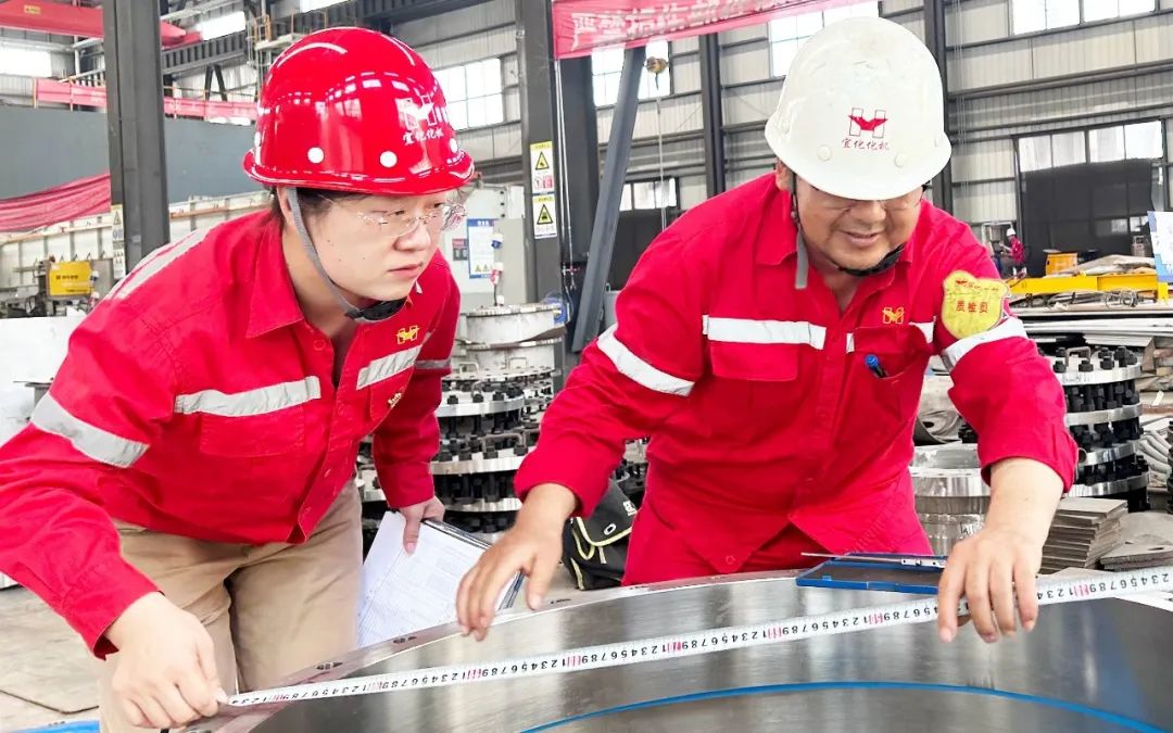 【宜化榜樣】化機公司牛艷嬌:恪盡職守勇?lián)敚疂嵶月蓳P清風(圖5) 【宜化榜樣】化機公司牛艷嬌:恪盡職守勇?lián)敚疂嵶月蓳P清風(圖5)