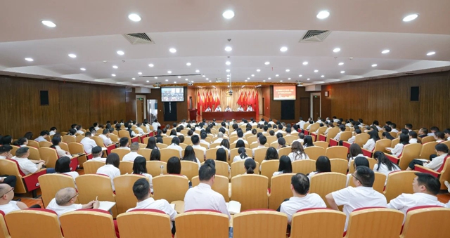 宜化集團(tuán)召開一季度生產(chǎn)經(jīng)營分析總結(jié)會(圖1)