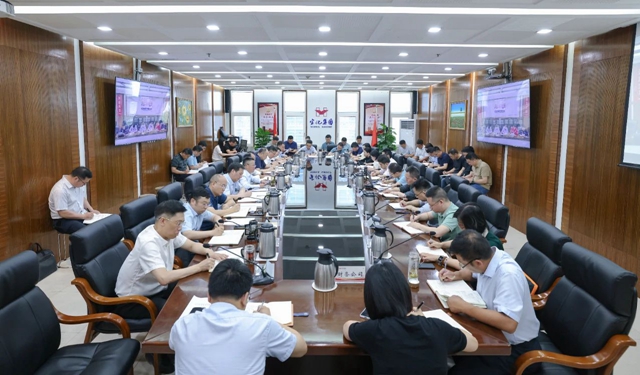 集團(tuán)召開黨委（擴(kuò)大）會(huì)議傳達(dá)學(xué)習(xí)中央有關(guān)通報(bào)