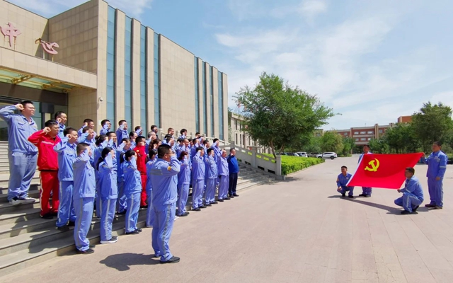 以學(xué)促廉筑牢思想防線，新疆宜化開展廉潔警示教育(圖1)