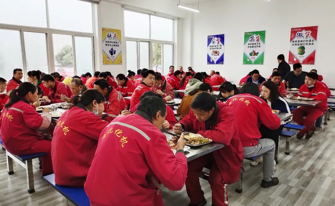 【辦實事】化機(jī)公司:聽心聲解難題 為職工服好務(wù)(圖2) 圖片